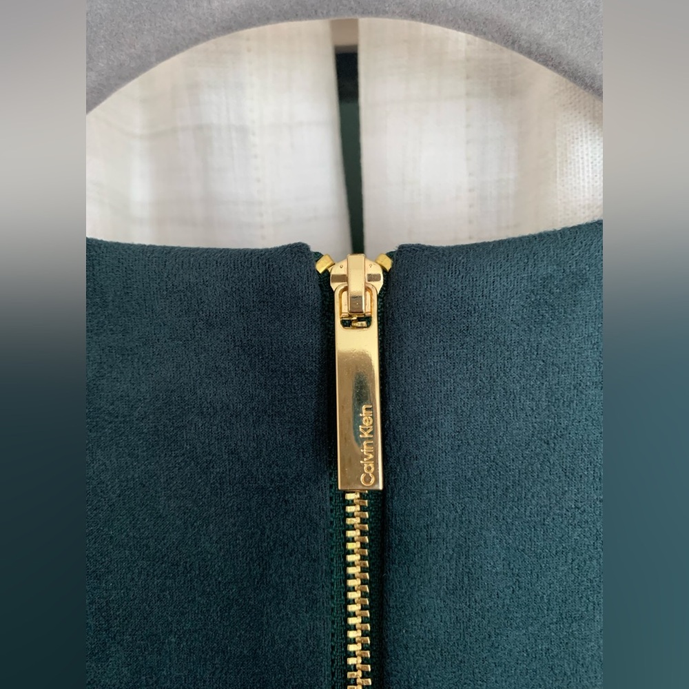 NEW Calvin Klein 12 Green Suede Sheath Dress - Picture 5 of 8